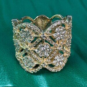 14K YELLOW GOLD LADIES RING WITH DIAMONDS SIZE: 7